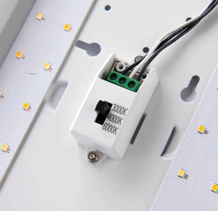 LED EMERGENCY 104024 4FT 20W/38W CCT Colour Batten - Image 4